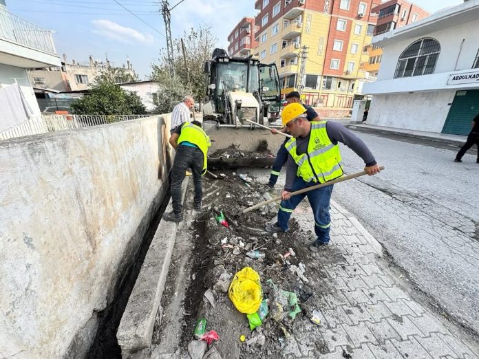 Dörtyol’da Kanallardan Çıkan Atık Şaşırttı