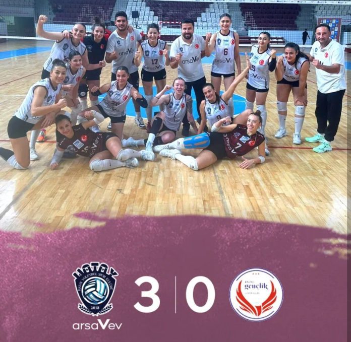 Hatay Voleybol’dan Ezici Performans